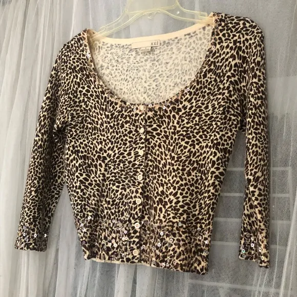 🌞 Forever 21 bling sequin trim leopard print 3/4 sleeve crop top cardigan S