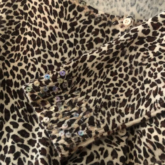 🌞 Forever 21 bling sequin trim leopard print 3/4 sleeve crop top cardigan S