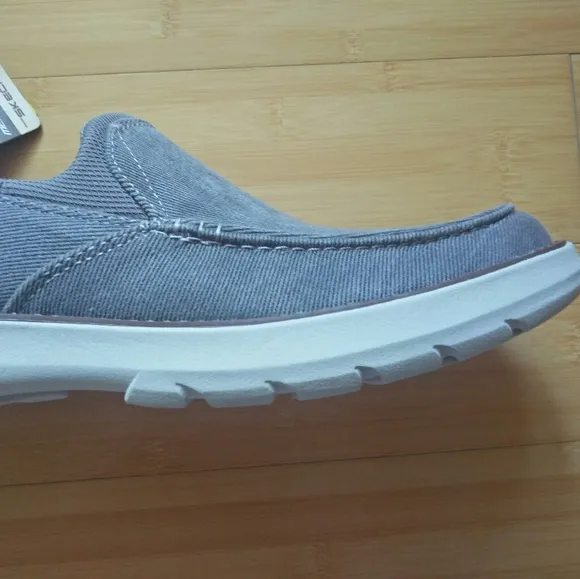 -NEW- Men's Skechers Doveno - Hangout Sneakers 9.5