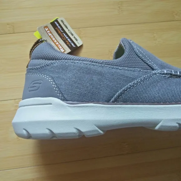 -NEW- Men's Skechers Doveno - Hangout Sneakers 9.5