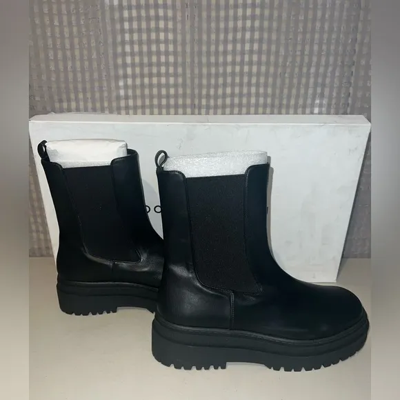 🇺🇸 NIB! Good American Chelsea Lug Boots