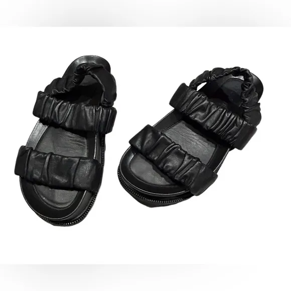 🖤 VIC MATIE DESIGNER SANDALS!! MADE IN ITALY! EXTREME QUALITY! DON’T MISS OUT🖤