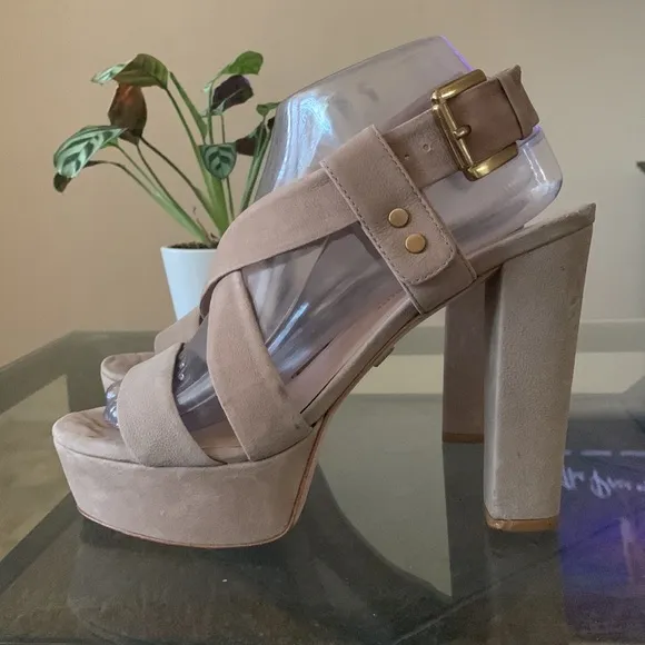 🔥1/2 of Summer Sale!🔥 POUR La VICTOIRE Nealla Chunky Strap Platform Sandals