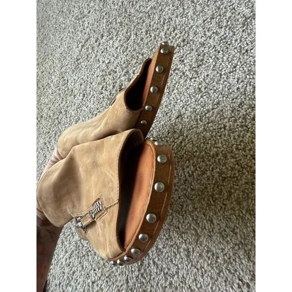1.State Suede leather Slides Studded Zipper Accents Sandals Casual Tan Size 10