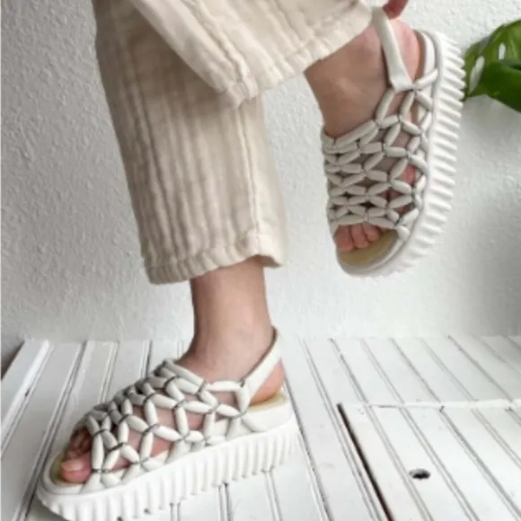 4CCCCEES Waffo Pineapple Sandals Leather Size 38 US 8-8.5 Platform Chunky White