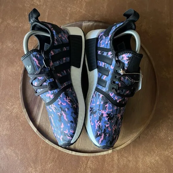 Adidas NMD R1 Camo Knitted Size Youth 7 Women's 8 Black Pink Blue Camo Shoes