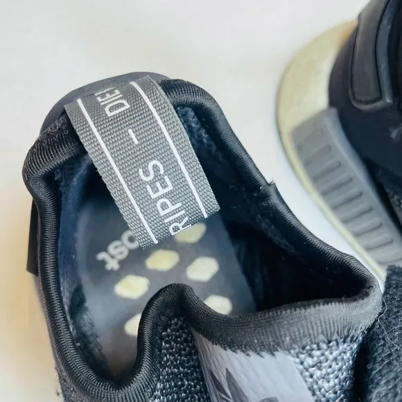 Adidas NMD_R1 Core Black Carbon Sneakers Men’s Size 8