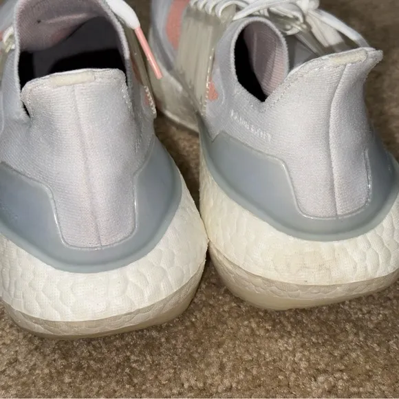 Adidas Ultraboost PrimeBlue Women Shoes Size 9‎ White, Peach &amp; Light Blue