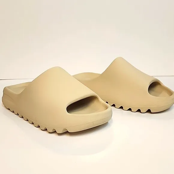 Adidas YEEZY SLIDES BONE Sandals Size 6
