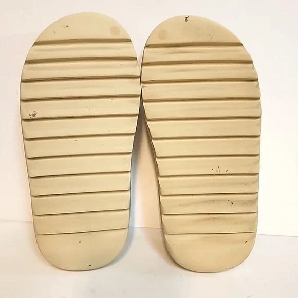 Adidas YEEZY SLIDES BONE Sandals Size 6