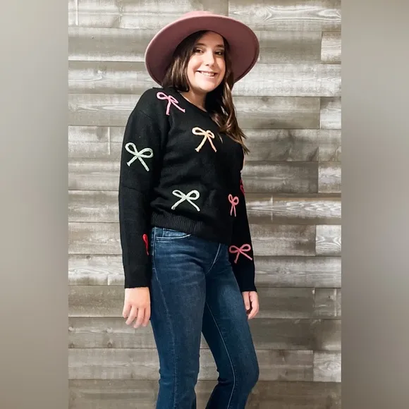 Adorable! jodifl black sweater with colorful bow design B12323