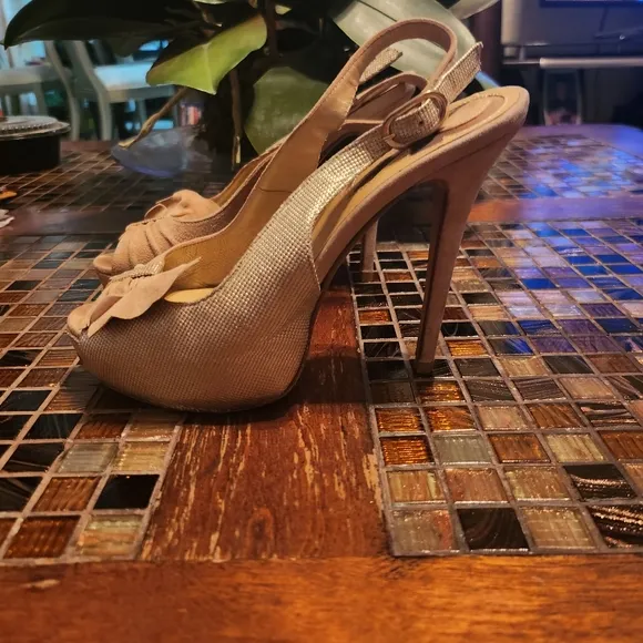 Aennis Eunis Made In Italy Leather sandals size 36