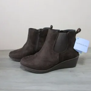 AeroSoles Women's 8 Brandi Wedge Chelsea Ankle Boots Java Faux Suede