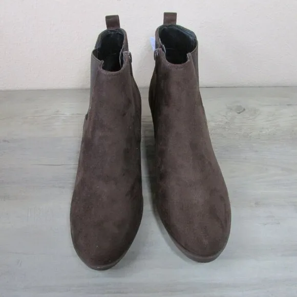 AeroSoles Women's 8 Brandi Wedge Chelsea Ankle Boots Java Faux Suede