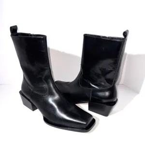 Aeyde Bill Leather Ankle Boots