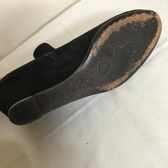 AGL Made in Italy Black Soft Suede Wedge Side Zip Ankle Boots Size 39