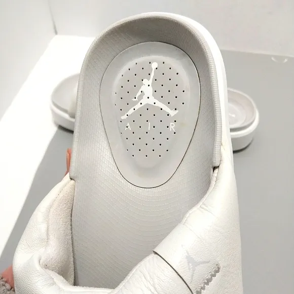 Air Jordan Sophia Leather Slides, NEW, Size 9| EUR 40.5