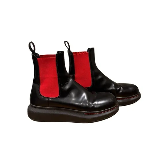 Alexander Mc Queen Womans Platform Leather Chelsea Boots