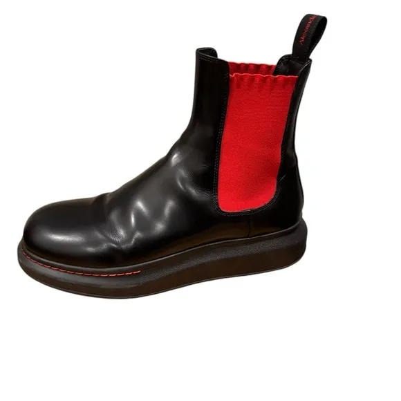 Alexander Mc Queen Womans Platform Leather Chelsea Boots