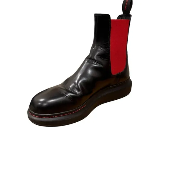 Alexander Mc Queen Womans Platform Leather Chelsea Boots