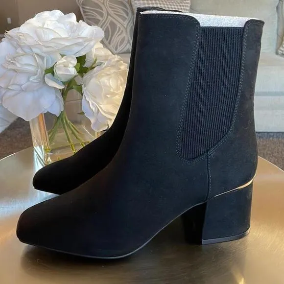 Alfani Women’s Zippered Ankle Boots Black Suede‎ Size 9