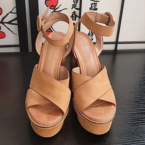 Alias Mae Chunky Heel Platform Sandals.