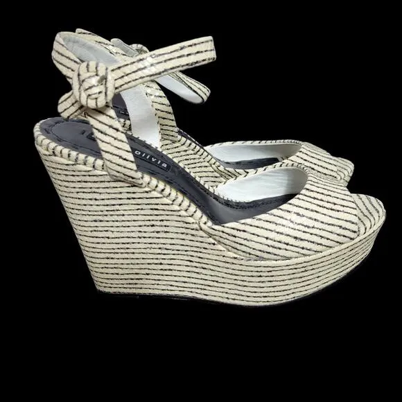 Alice Olivia Platform Sandals White and Black Chunky Wedge High Heel Leather 9