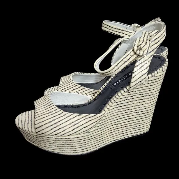 Alice Olivia Platform Sandals White and Black Chunky Wedge High Heel Leather 9