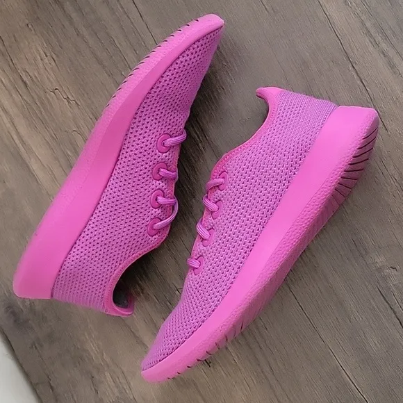 Allbirds Limited Edition Bloom Pink TR Tree Runner Sneakers size 9