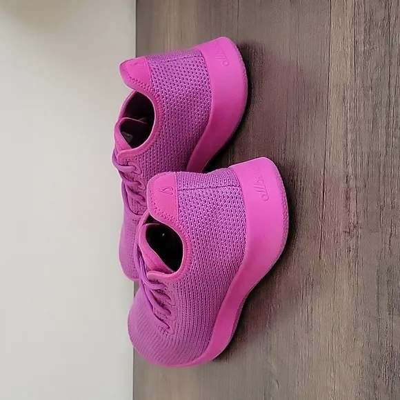 Allbirds Limited Edition Bloom Pink TR Tree Runner Sneakers size 9
