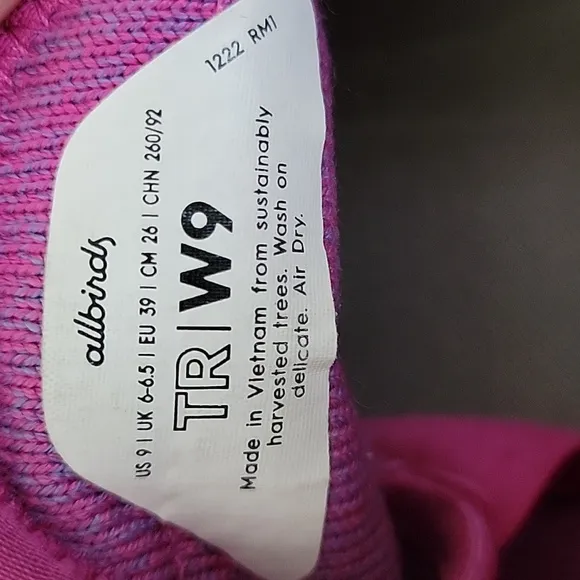 Allbirds Limited Edition Bloom Pink TR Tree Runner Sneakers size 9