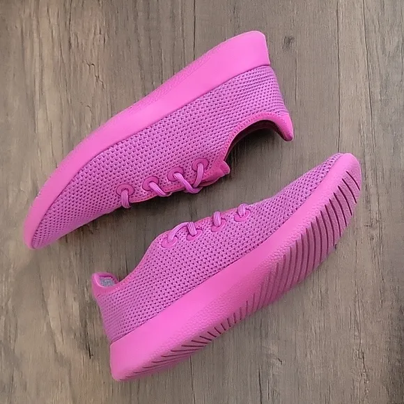 Allbirds Limited Edition Bloom Pink TR Tree Runner Sneakers size 9