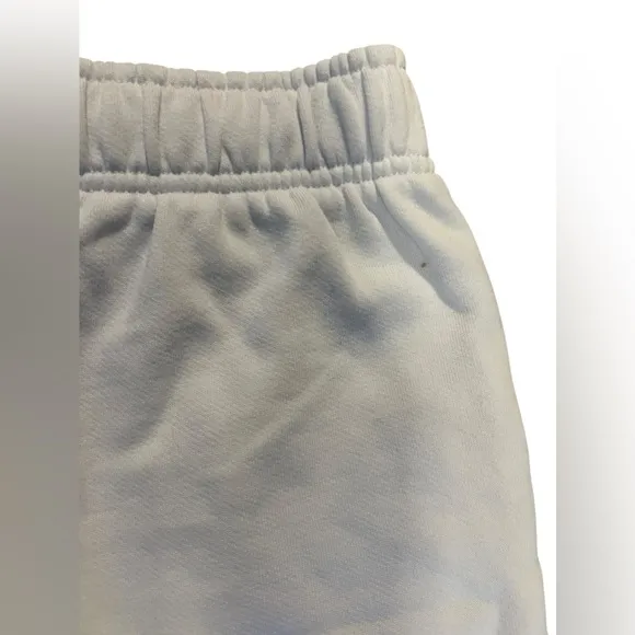 Alo Yoga Accolade Sweat Shorts in Ivory