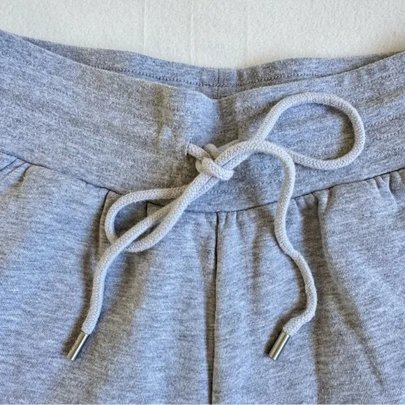 Alo Yoga High-Waist Easy Sweat Short Athletic Heather Grey
