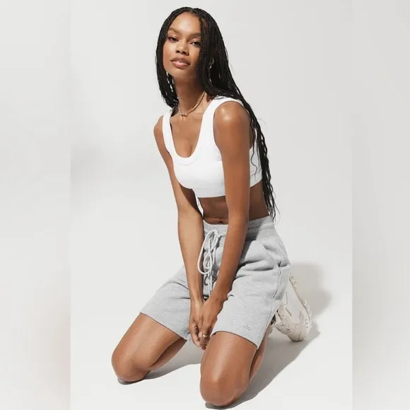 Alo Yoga High-Waist Easy Sweat Short Athletic Heather Grey
