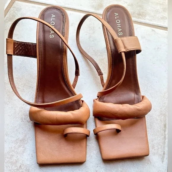 ALOHAS Asymmetric Straps Heels Square Toe Camel Color Size 42