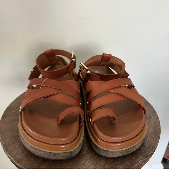 ALOHAS Buckle Up Sandals in Tan