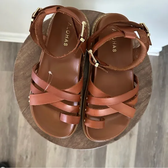 ALOHAS Buckle Up Sandals in Tan