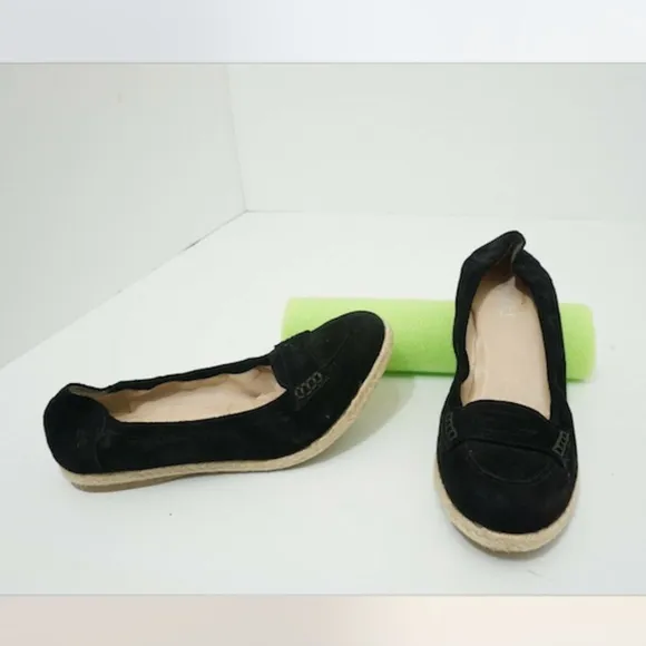 Amalfi by Rangoni Balck Suede Casual Flats