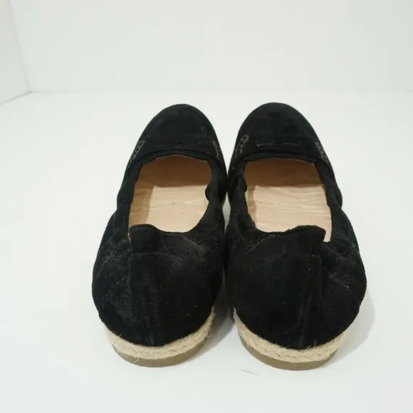 Amalfi by Rangoni Balck Suede Casual Flats