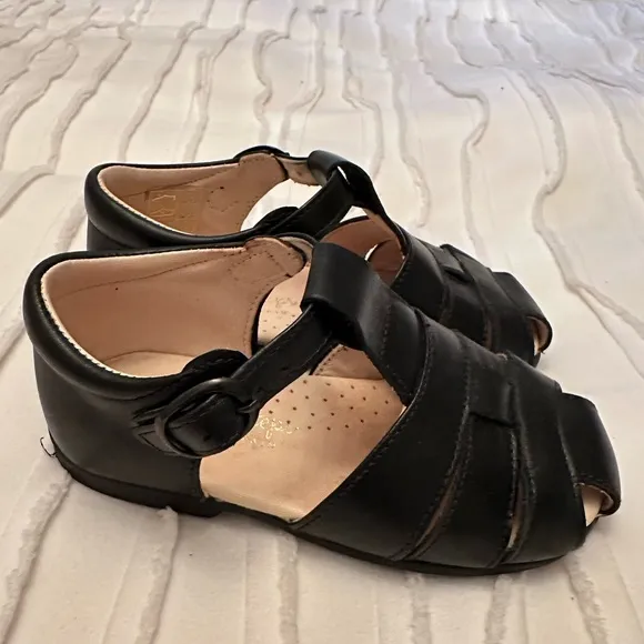 Amatisteps Black Leather Sandals