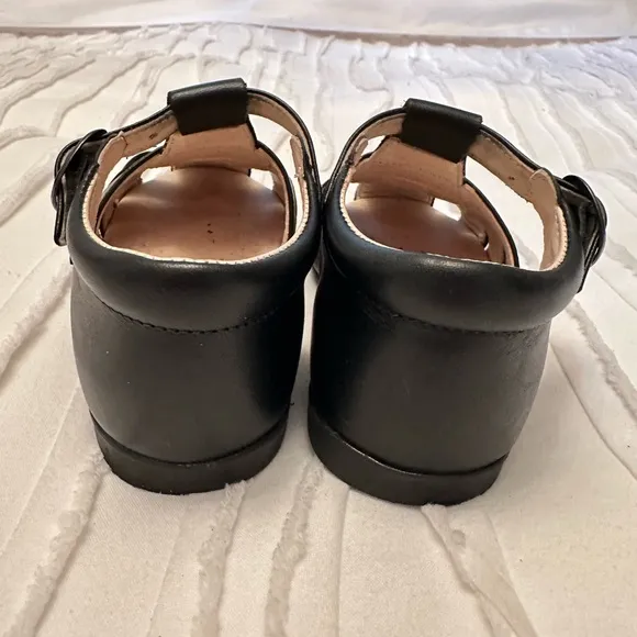 Amatisteps Black Leather Sandals