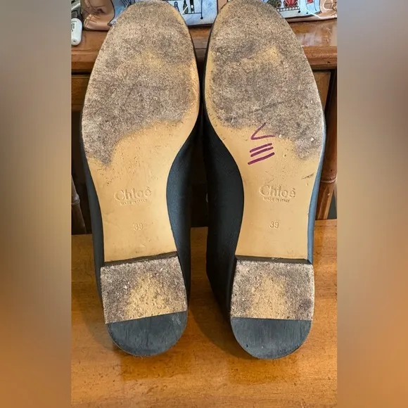 &quot;C&quot; Chloe black leather/suede flats. Size 39