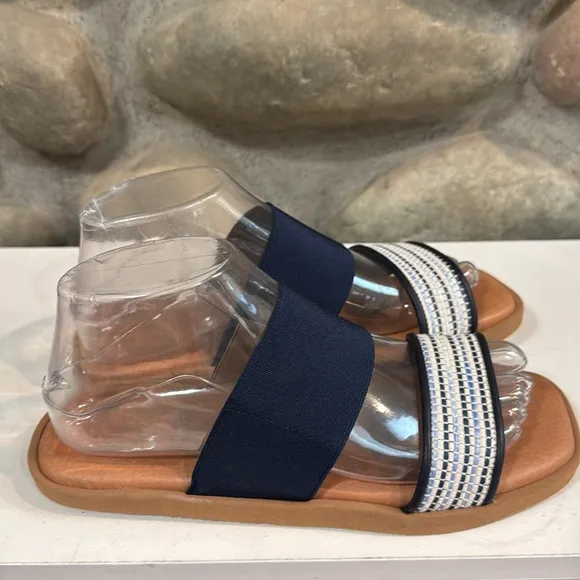 ANDRE ASSOUS Beverly Featherweights Dual-Strap Sandal