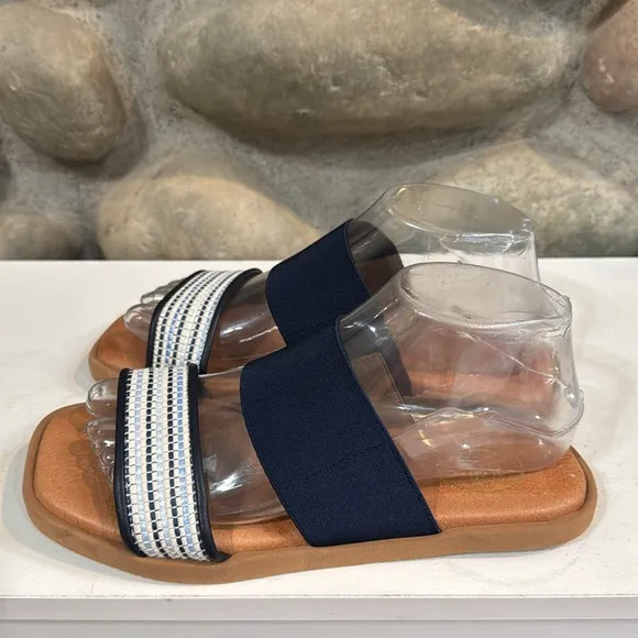 ANDRE ASSOUS Beverly Featherweights Dual-Strap Sandal