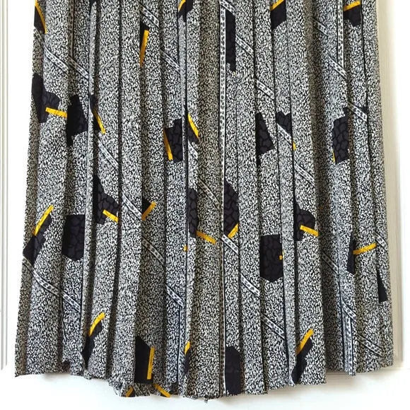 Andrea Gayle 80's Vintage Funky Static High Waisted Pleated A-Line Midi Skirt L