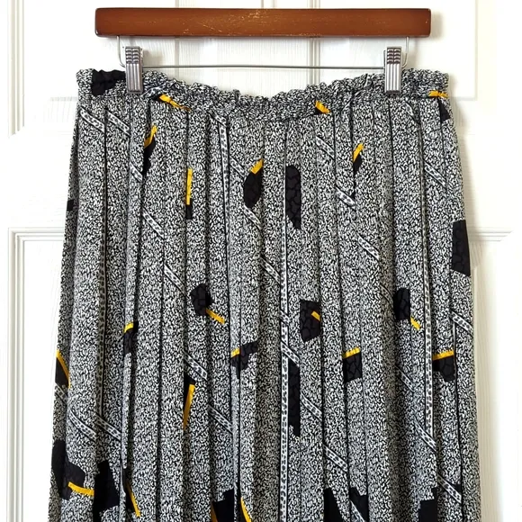 Andrea Gayle 80's Vintage Funky Static High Waisted Pleated A-Line Midi Skirt L