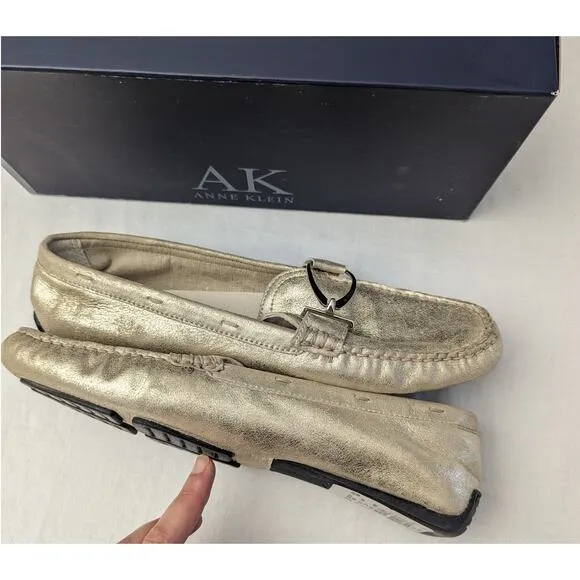 Anne Klein Size 8 Flats Suede Metallic Gold Career School Fall Office Work