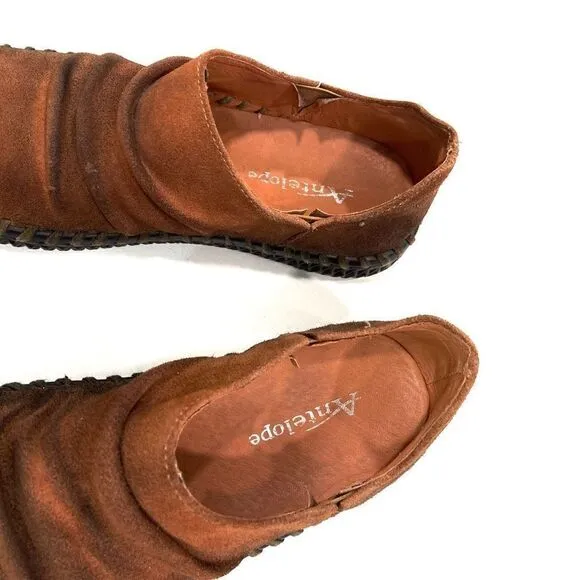 ANTELOPE Garner Suede Bendable Flats