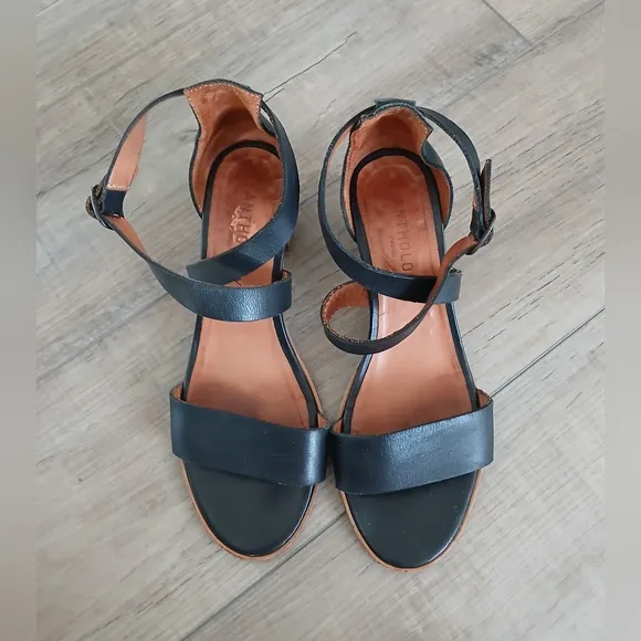 Anthology Paris Sandals. Size 39
